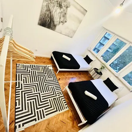 Crespo House Iii Fantastic D